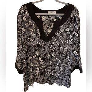 Sag Harbor Black and white v neck tunic 2X